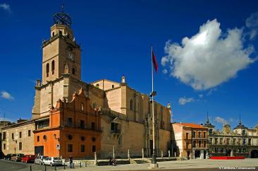 Torre y Colegiata de San Antolín. Medina del Campo. Valladolid. Castilla y León.