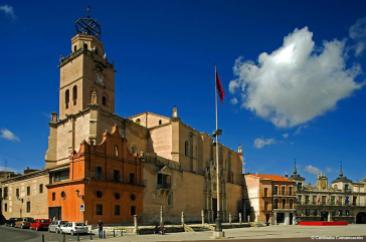 Torre y Colegiata de San Antolín. Medina del Campo. Valladolid. Castilla y León.